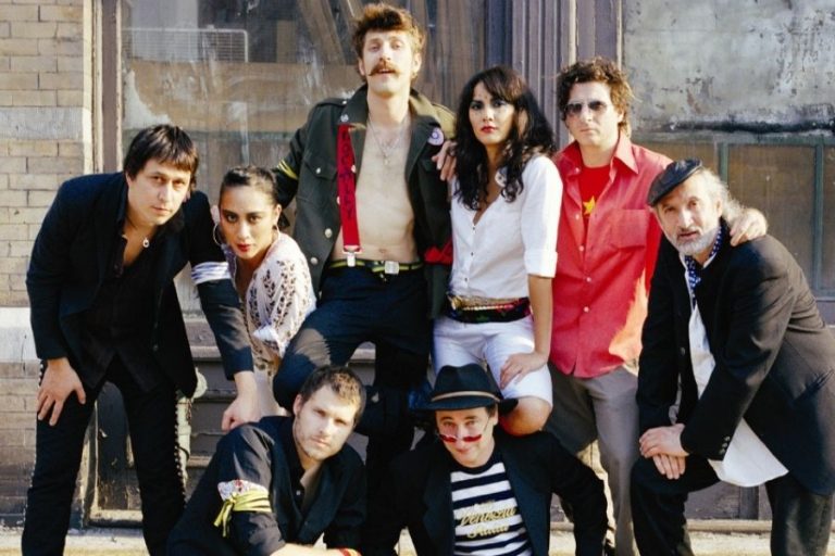 Gogol Bordello Trans-Continental Hustle ile Geri Dönüyor!