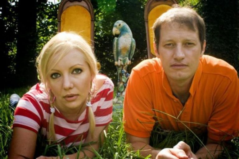 The Rosebuds’ın “Loud Planes Fly Low” Albümüyle Tanışın!