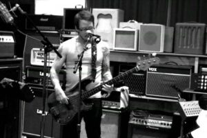 Paranoid Android’i bir de Weezer’dan dinleyin!