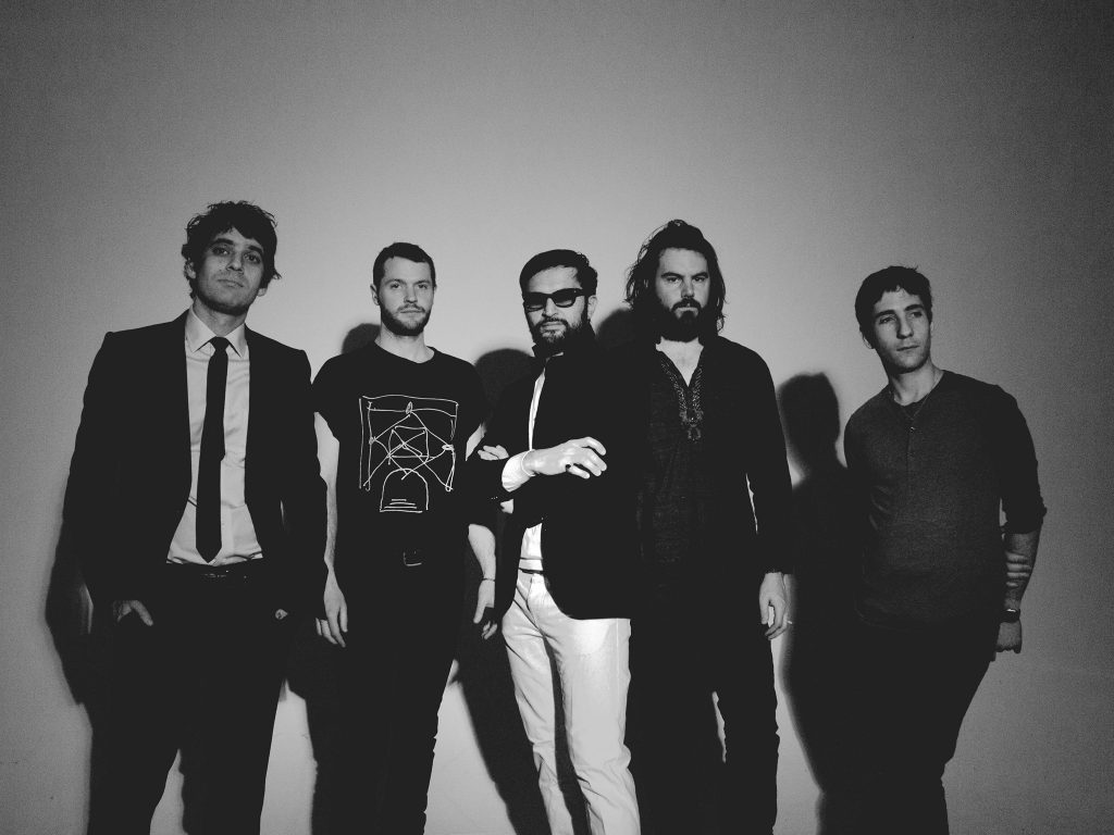 Suuns’tan Hafta Sonu Etkili Yeni Şarkı: “Watch You, Watch Me”
