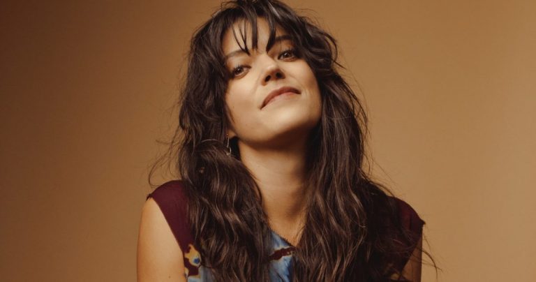 Sharon Van Etten Sevenlerinin Bekleyişi Nihayete Eriyor