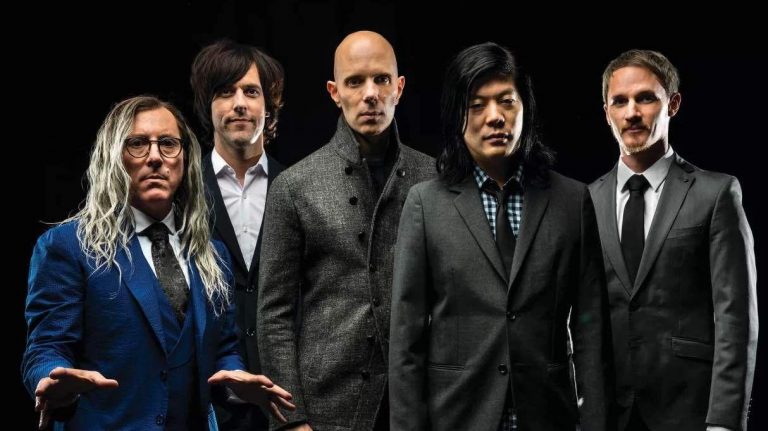 A Perfect Circle’dan AC/DC “Dog Eat Dog” Cover’ını Dinlediniz mi?