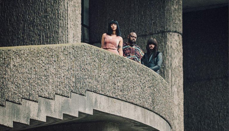 Khruangbin 3 Gün Üst Üste Tekrar Ülkemize Geliyor!