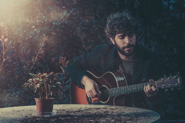 Ahmet Ali Arslan’ın Yeni Single’ı “Bir Nefeslik” Yayında!