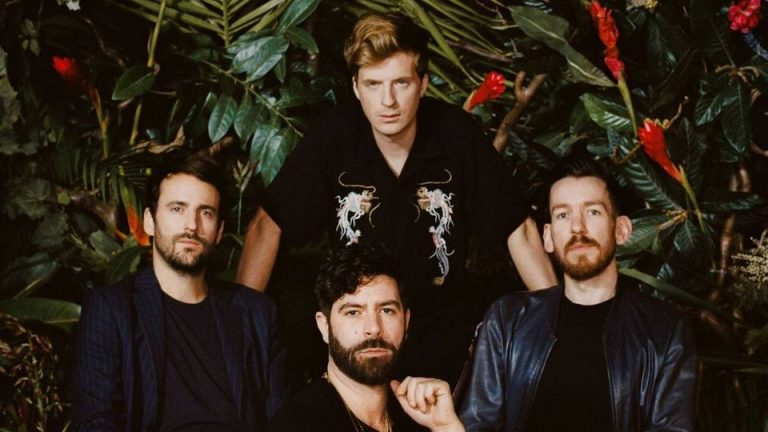 Foals Yeni Single’ıyla Ortalığı Daha da Isıtıyor