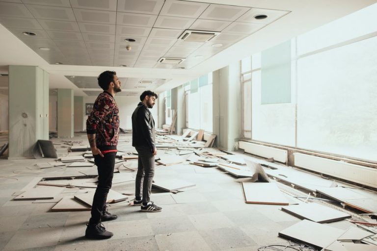 Yeni Dolu Kadehi Ters Tut albümü “Karanlık” yayınlandı