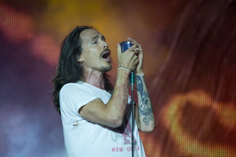 Incubus’tan Brandon Boyd’un, Beach House “Myth” Cover’ı Gelmiştir