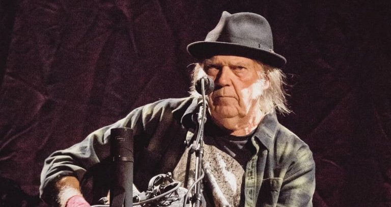 Neil Young’ın Kayıp Albümü Homegrown’dan “Try” Yayında