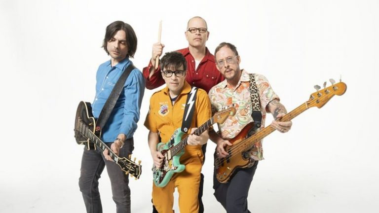 Weezer, Çıkış Tarihini Ertelenen Albümünden Yeni Bir Parça Paylaştı