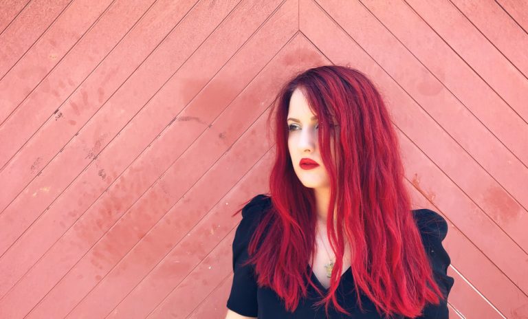 Glasxs’ten Yeni Sezen Aksu Cover’ı: “Seni Kimler Aldı”