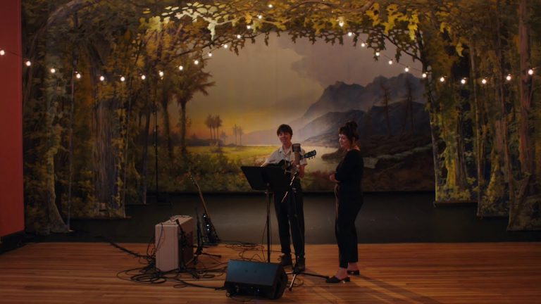 Angel Olsen ve Hand Habits’ten Tom Petty Cover’ı: “Walls”