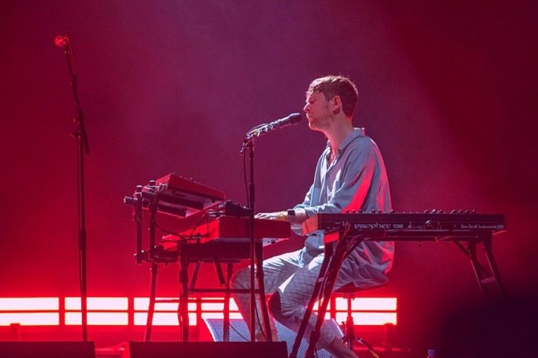 James Blake, Yeni EP’si “Before”u Yayınladı.