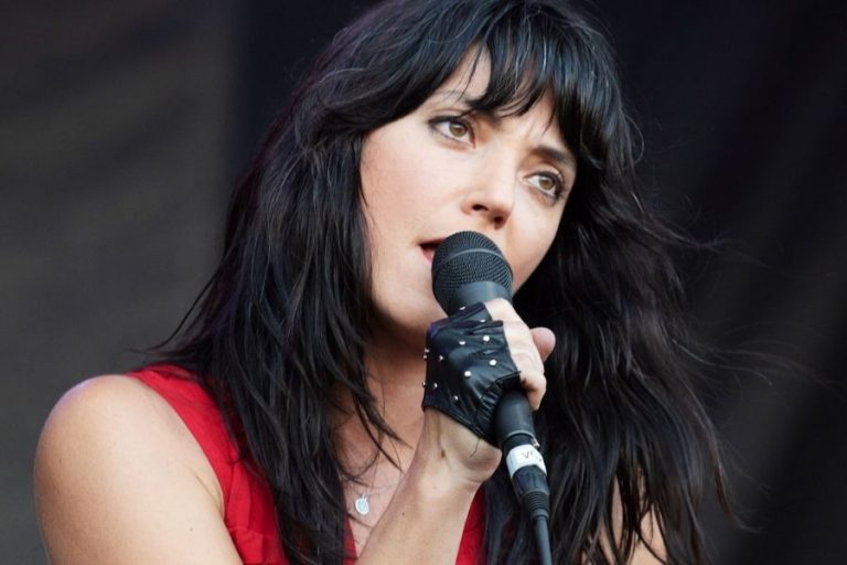 Sharon Van Etten’ın Yeni Teklisi “Let Go” Yayında 