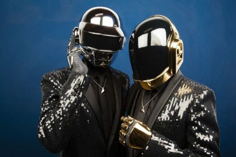 Daft Punk, “Tron” Soundtrack Albümünün Tamamını Yeniden Yayınladı