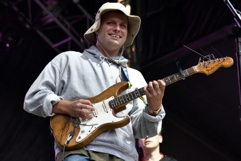Mac DeMarco’nun Noel Temalı Yeni Yorumu Yayında