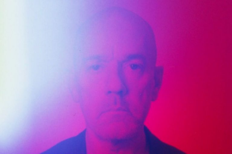 R.E.M.’in Frontman’i Michael Stipe’tan Yeni Solo Albüm Geliyor