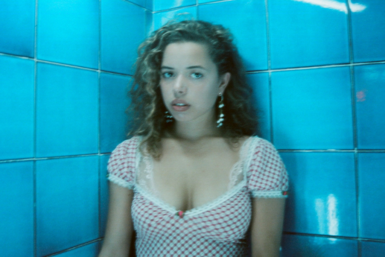 Nilüfer Yanya’dan Yeni EP Geldi: “Feeling Lucky?”