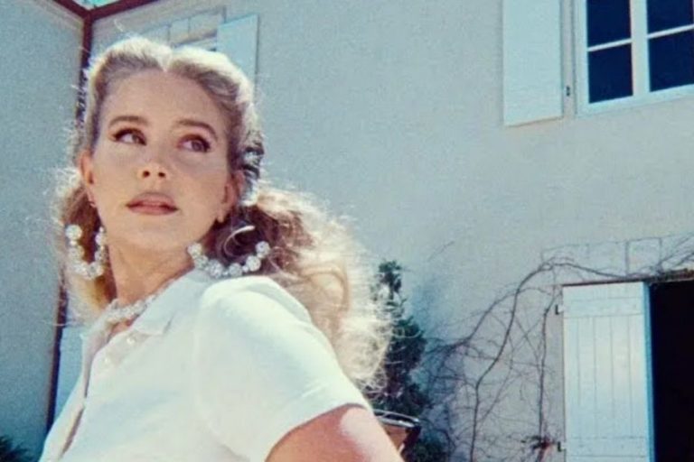 Lana Del Rey’in Yeni Teklisi Klibiyle Birlikte Yayında