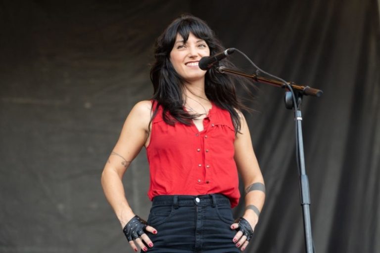 Sharon Van Etten ve Shovels & Rope İş Birliğinden Beach Boys Cover’ı