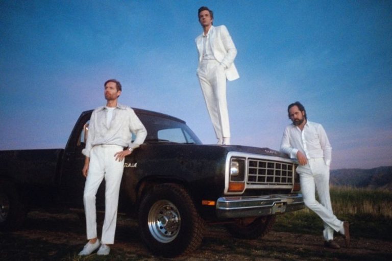 The Killers’ın Yeni Teklisi Deluxe Albümle Beraber Geldi
