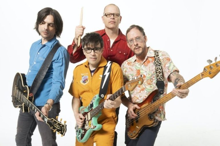 Weezer’ın Yeni Albümden “All My Favorite Songs” Teklisi ve Klibi Yayında