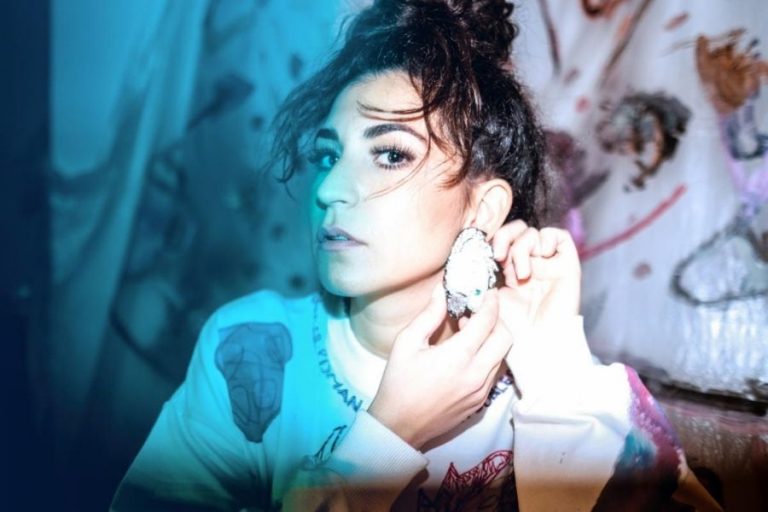 Deniz Taşar’ın Yeni Albümü “Pişman Olunmayan Dünler” Yayında!