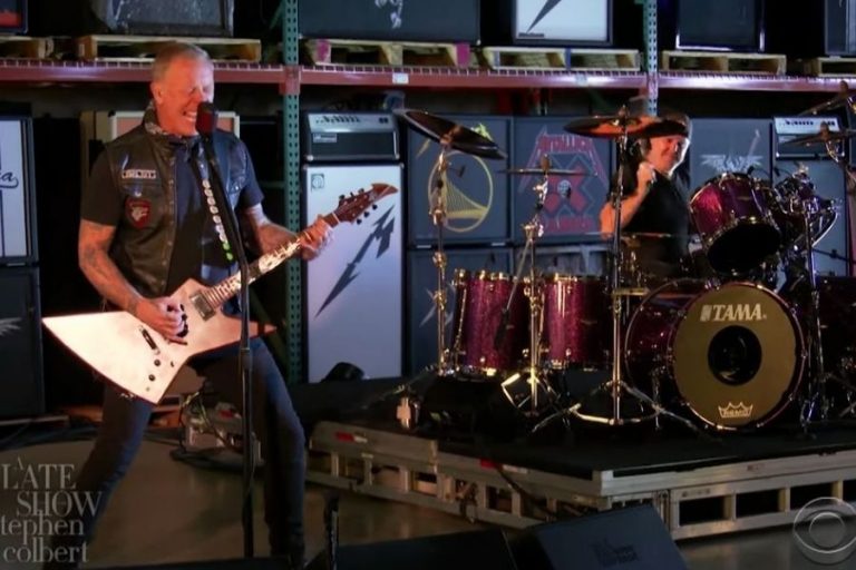 Metallica’dan Super Bowl’a Özel Enter Sandman Perfomansı