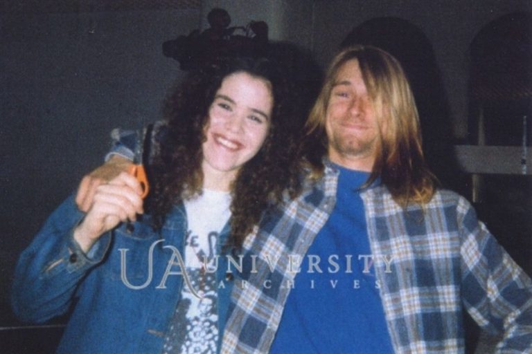 Kurt Cobain’in saç telleri 14 bin dolara satıldı