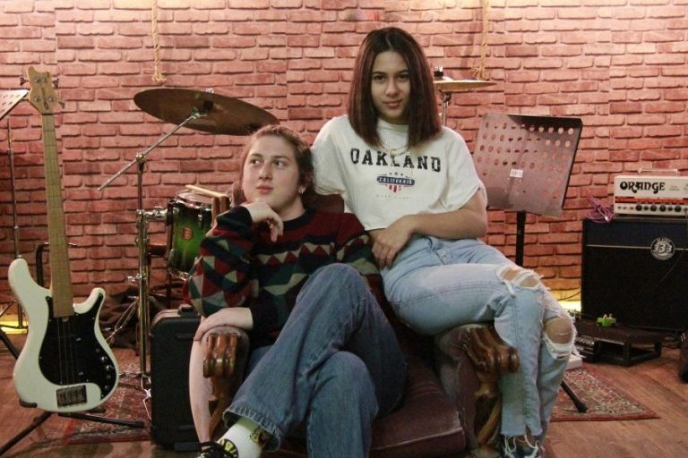 Genç Synth Pop Grubu Kupa Onlusu’ndan Yeni Tekli: “Bir Kadın”