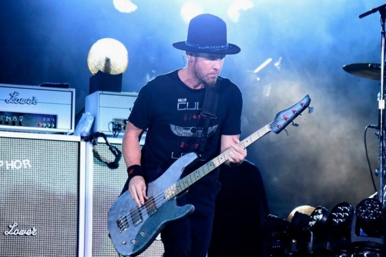 Pearl Jam’in Basçısı Jeff Ament’ten Yeni Solo Albüm Geliyor