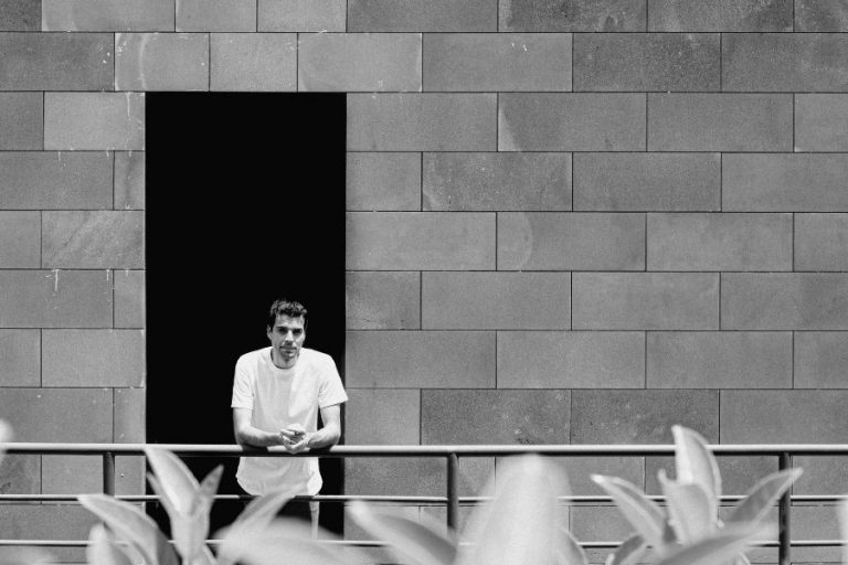 Mert Pekduraner’in Yeni EP’sinden Üç Tekli Daha Yayında