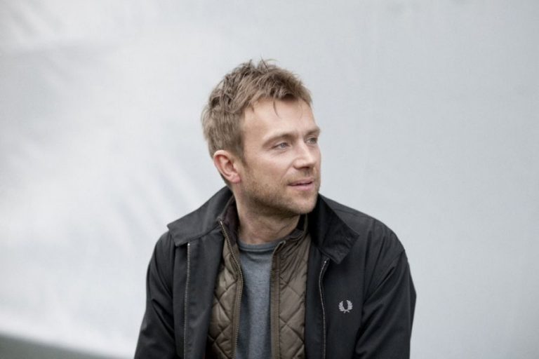 Damon Albarn’ın Yeni Teklisi Yayında, Konser Filmi İse Yolda