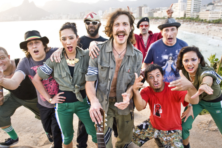Gogol Bordello’dan “iyi niyet koleksiyonu” Tadında Bir Albüm