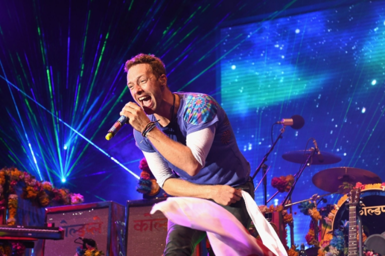 Chris Martin Konser Sırasında Hayranı İçin Dövme Tasarladı