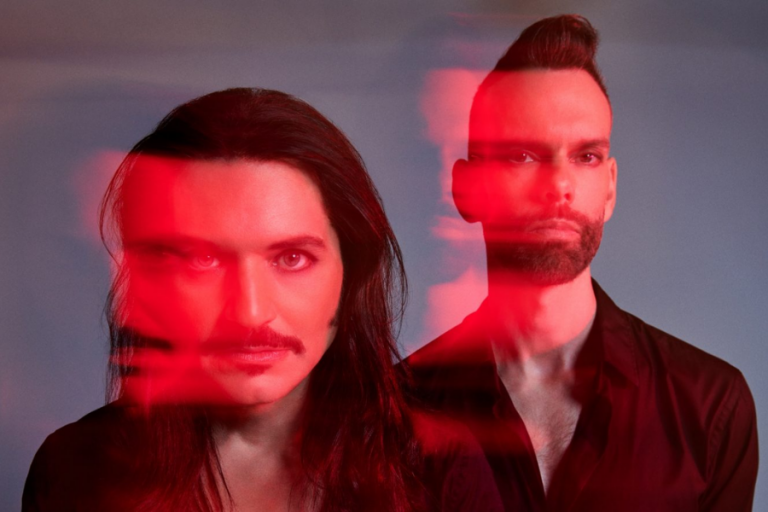 Placebo, Tears For Fears’ın “Shout” Şarkısını Coverladı