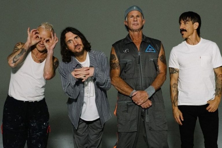 Red Hot Chili Peppers’ın Yeni Albümünden İkinci Single: “Eddie”