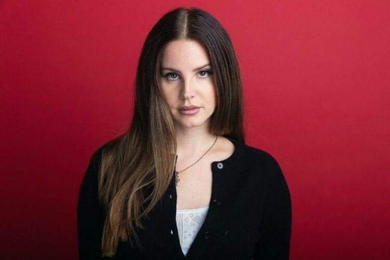 Lana Del Rey’den Yeni Albüm Öncesi Son Tekli: “The Grants”
