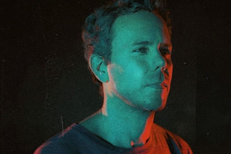 M83, İstanbul’a Geliyor