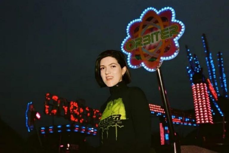 The Xx’ten Tanıdığımız Romy’den Yeni Tekli: “Enjoy Your Life”