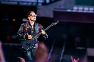 Matt Bellamy, Gitar Şirketinin Yeni Planlarını Anlattı
