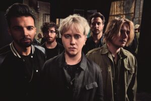 Nothing But Thieves, Stray Dogs ile Köklerine Geri Dönüyor